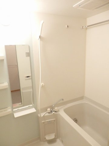 エテルノの浴室|コンパクトで使いやすいお風呂です