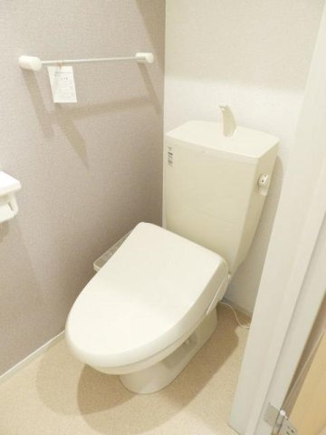 プラテリア　Ⅰのトイレ|コンパクトで使いやすいトイレです
