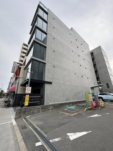 アールズ谷町の外観