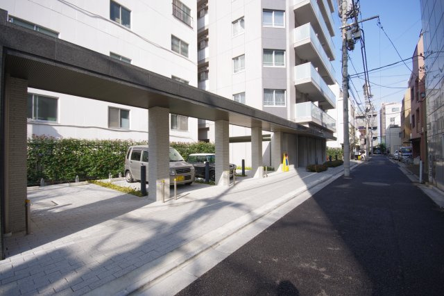 【駐車場】