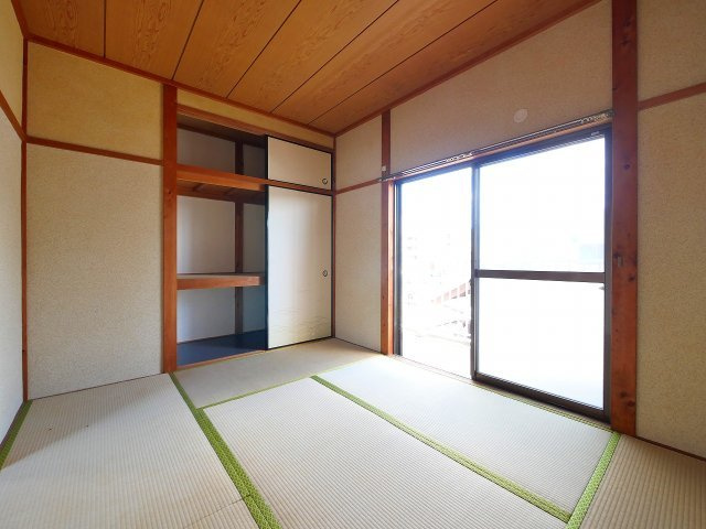 大西勉貸家（大安寺一丁目）の和室|ゆったりとくつろげる和室です