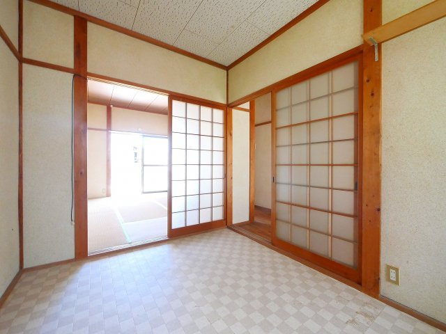 大西勉貸家（大安寺一丁目）の居間・リビング|居間です