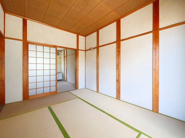 大西勉貸家（大安寺一丁目）の和室|落ち着いた雰囲気の和室付きです
