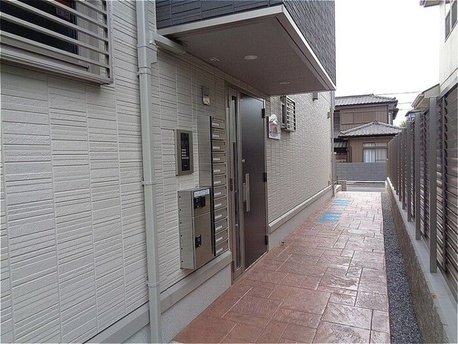 【エントランス】 | ラッキーレジデンス