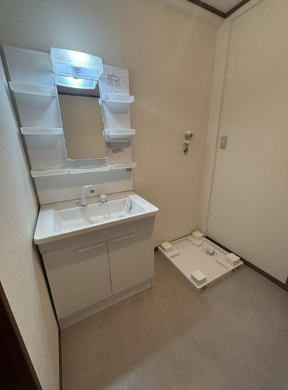 【洗面所】 | 三津屋中２丁目中古戸建 | 洗面化粧台