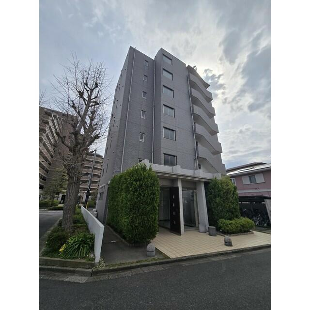 スコラタワーの外観