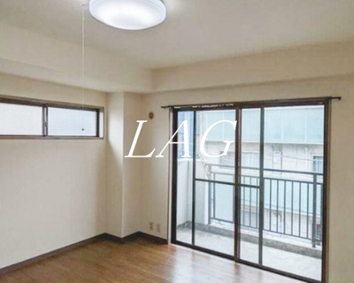 【居間・リビング】 | ドルチェ山富 | 洋室のお部屋です。