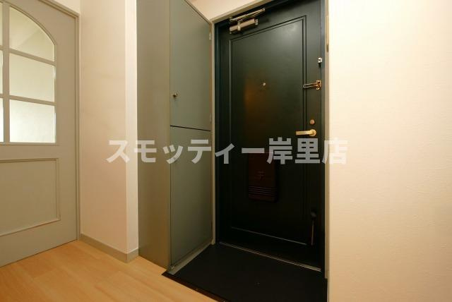 シャトレーヌ北島の玄関