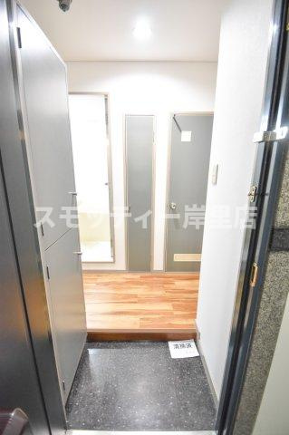 シャトレーヌ北島の玄関