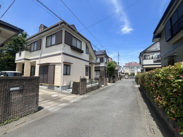 羽生市藤井上組中古住宅の前面道路含む現地写真|南東側より撮影