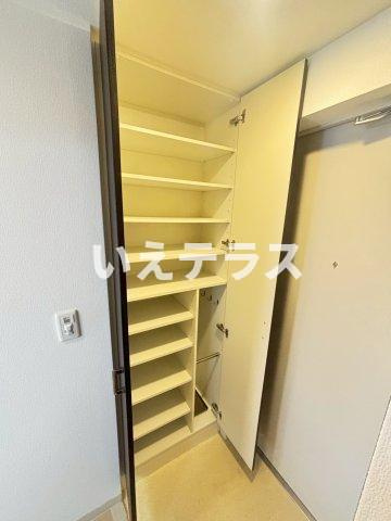 エステムコート神戸ハーバーランド前Ⅴアクアの収納
