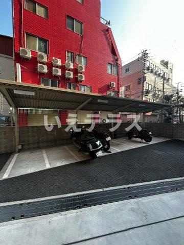 エステムコート神戸ハーバーランド前Ⅴアクアの駐車場