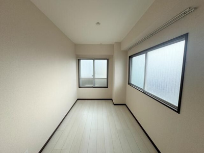 【寝室】