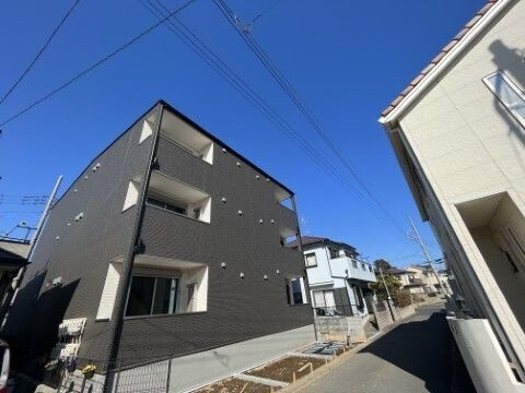 ジーメゾン見沼島町のエントランス