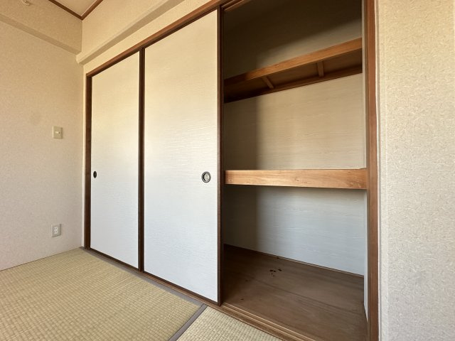 万代東マンションの収納