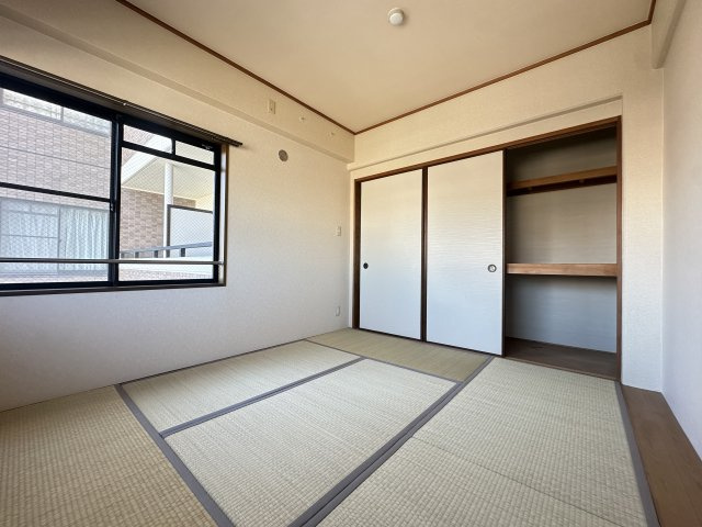 万代東マンションの和室