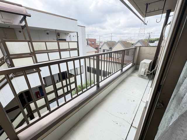 明石マンション　Ｂ棟のバルコニー
