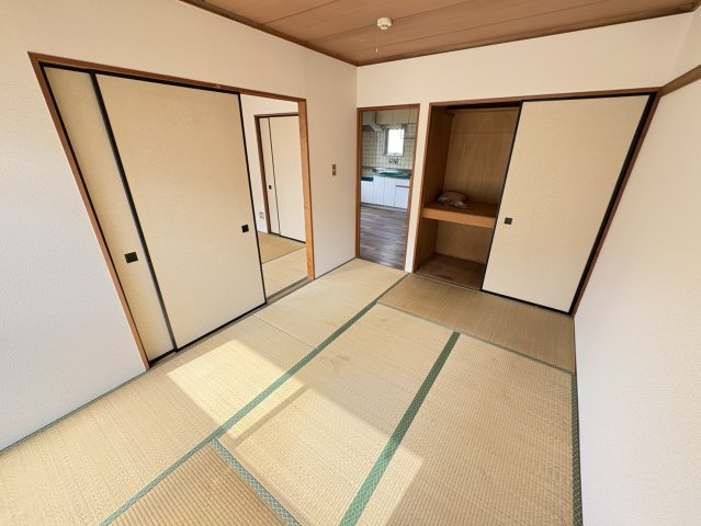 コーポ中村の和室