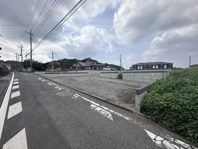 新築　高崎市乗附町第２　Livele Garden.S　2号棟の前面道路含む現地写真|　南側接道幅員約4ｍ