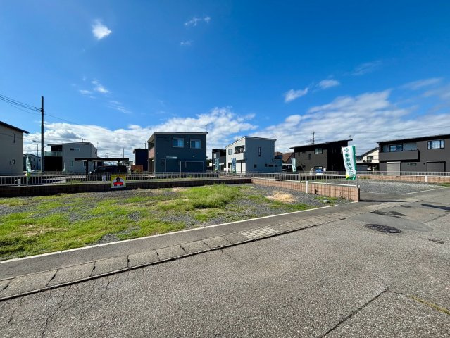 【外観】 | 【邑楽町第３期　現地外観】
※令和８年９月時点