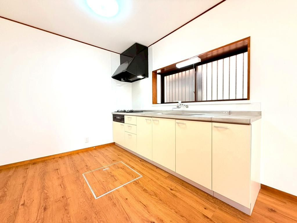 入間市小谷田　中古戸建のキッチン