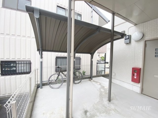 マープルのその他共用部分|屋根付き駐輪スペース☆