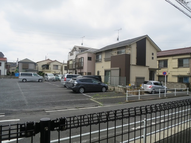 ドルフ・クレセントの展望|周辺は閑静な住宅街です。