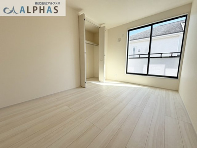 【内観：施工例】 | 明石市魚住町清水　新築戸建 | ■バルコニーから光が差し込み明るい雰囲気に♪※同社施工例