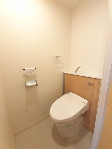 【トイレ】 | グランクリュ佐古　ＷＥＳＴ | コンパクトで使いやすいトイレです