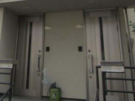 キャピタルＭの玄関