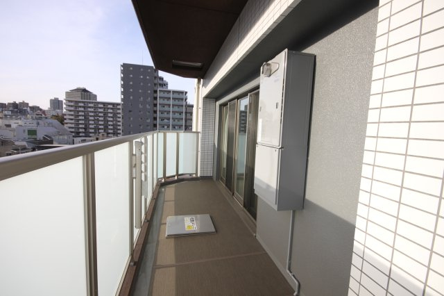 【バルコニー】