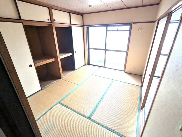 エスパサール福生の和室