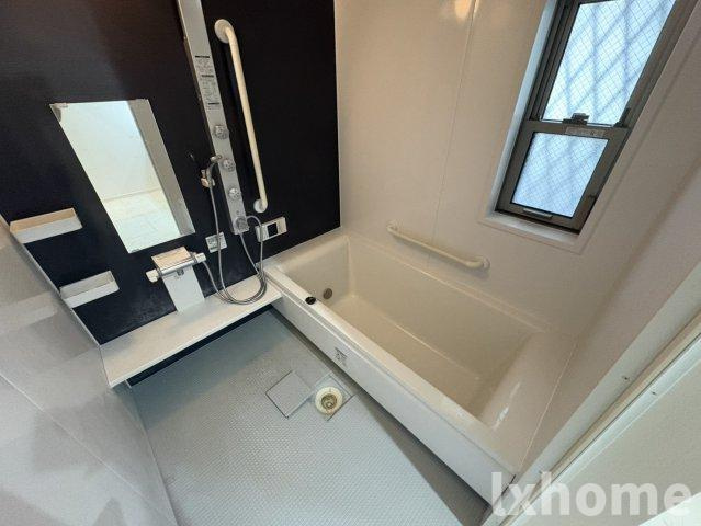 Vario house鳥飼の浴室|落ち着いた空間のお風呂です
