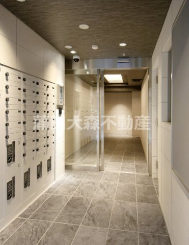 HY's flat 糀谷のエントランス