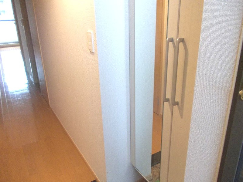 グランジュテの玄関