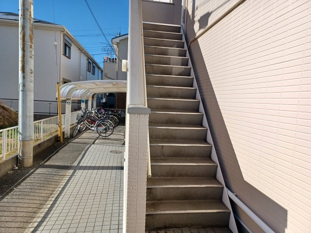 パイングローブのその他|２Ｆ階段