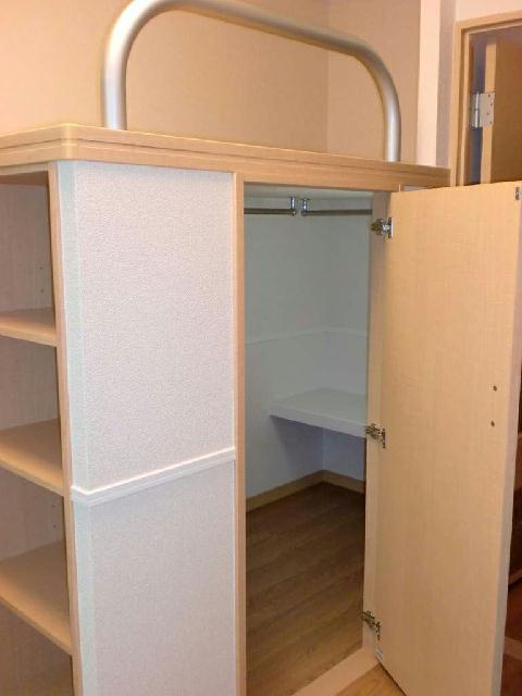 レオパレスヴェルレーヌの収納