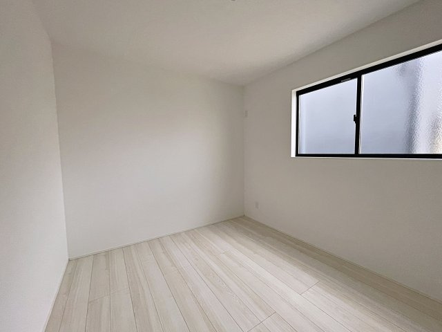 新築戸建・新築建売　郡山市富田町字下西田　富田西小・第六中の洋室|5.2帖の洋室はコンパクトなので空調効率が高く過ごしやすいプライベートルーム！