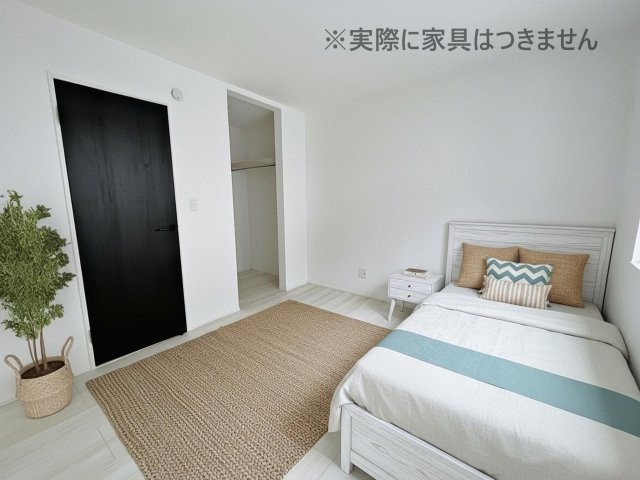 新築戸建・新築建売　郡山市富田町字下西田　富田西小・第六中の洋室|画像はバーチャルホームステージングの加工による演出で、実際の家具は付きません。