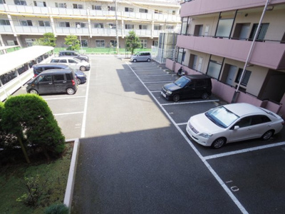 【駐車場】 | サンバレー第３ビル | ★建物北側にある駐車場★