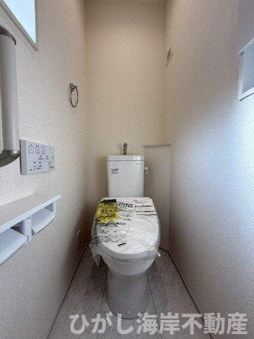 茅ヶ崎市室田３丁目　新築戸建　全２棟のトイレ|洗浄機能付きお手洗い