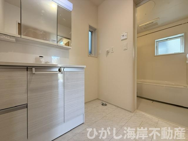 茅ヶ崎市室田３丁目　新築戸建　全２棟の脱衣所|脱衣スペース