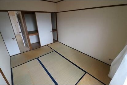 ライオンズマンション星ヶ丘の和室