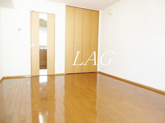 【居間・リビング】 | アーバン５６ | 洋室のお部屋です。