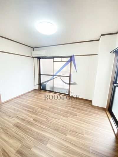 全観スカイハイツの居間・リビング|洋室のお部屋です。