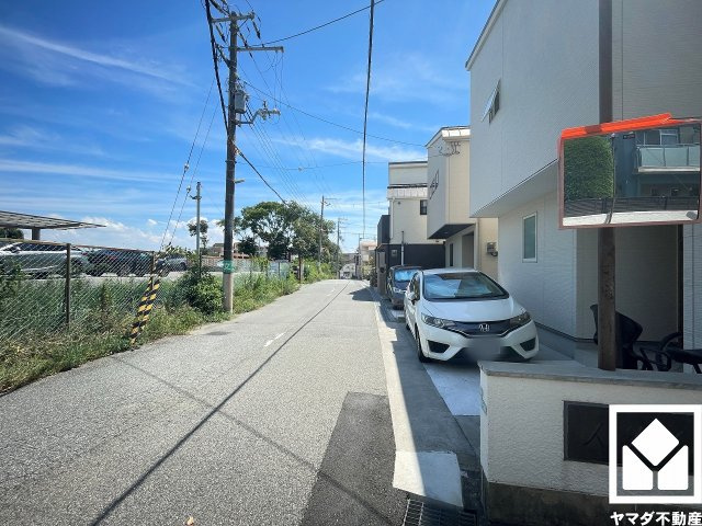 ストークライフ甲陽園のその他|「阪急オアシス甲陽園店」まで徒歩5分、「いかりスーパーマーケット甲陽園店」まで徒歩6分、「ファミリーマート甲陽園駅前店」まで徒歩7分など、お買い物施設が徒歩圏内に複数あり便利な住環境です。