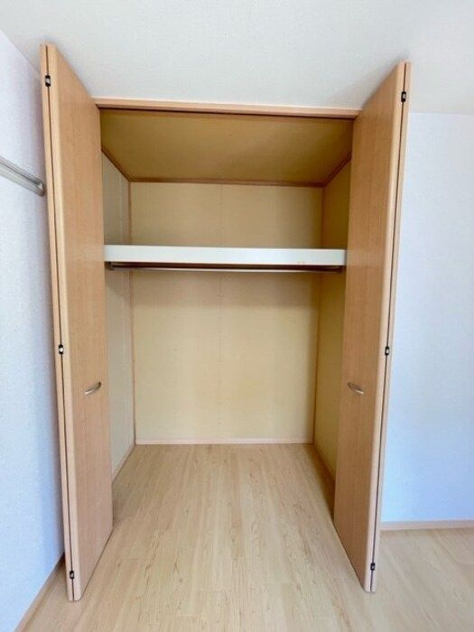 リビングタウン八日市場　Ａの収納