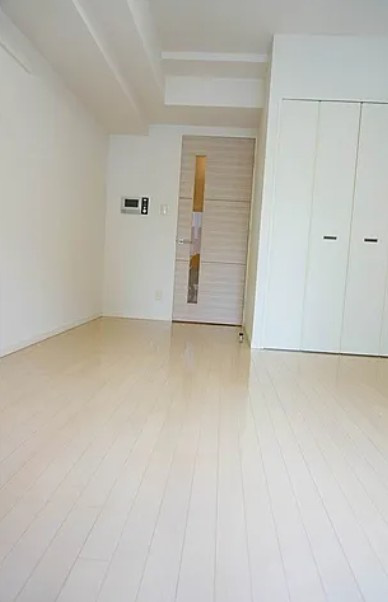 蓮根レジデンスの居間・リビング