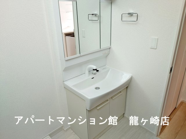 アンフィニアムールⅡの独立洗面台