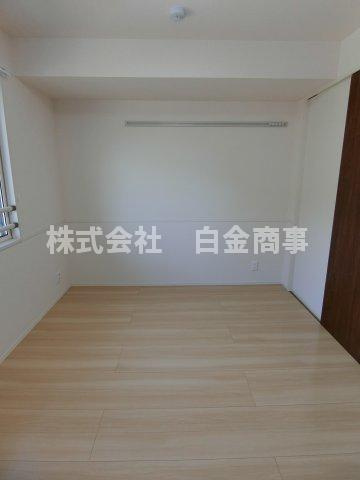オランジュＢの洋室